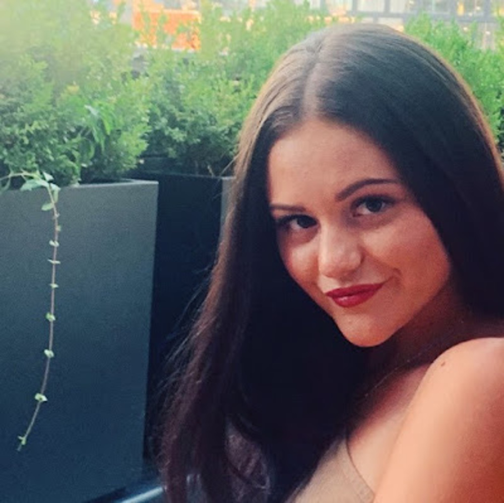 Meet your Posher, Lily